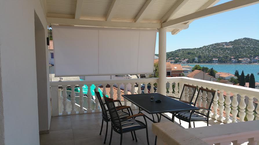 Villa I Karma Tisno Exterior photo