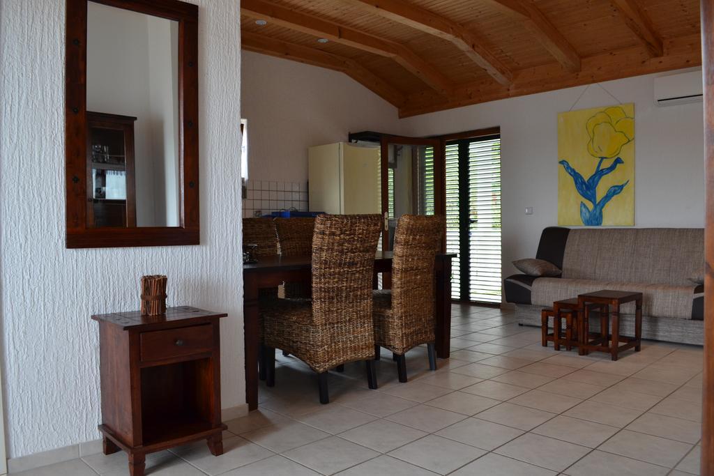 Villa I Karma Tisno Exterior photo