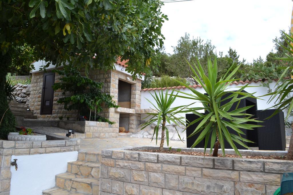 Villa I Karma Tisno Exterior photo
